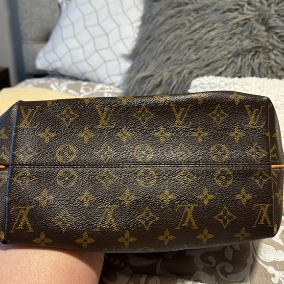 Louis Vuitton bag - Picture 4 of 9
